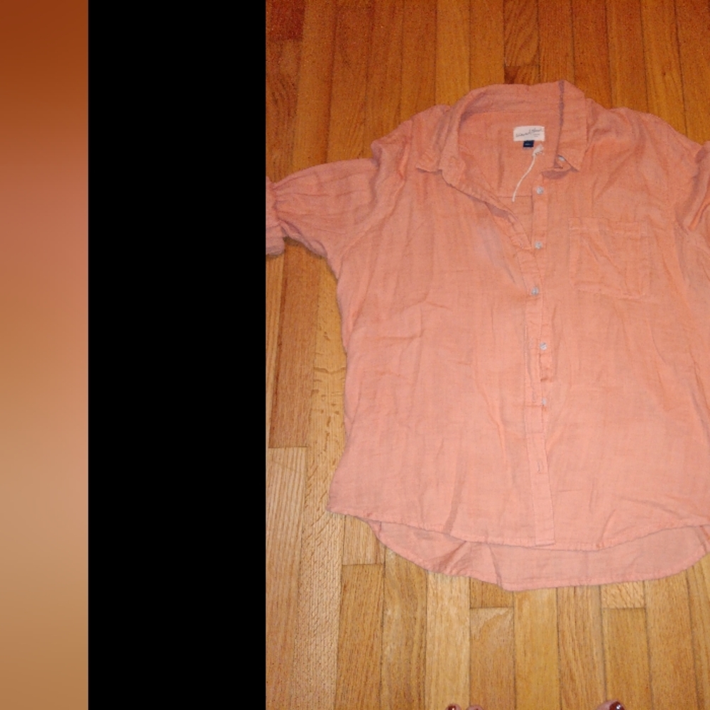 Universal thread peach button down - Picture 2 of 2